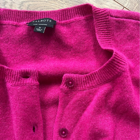 SOLD / Cashmere cardigan sweater - Picture 2 of 9